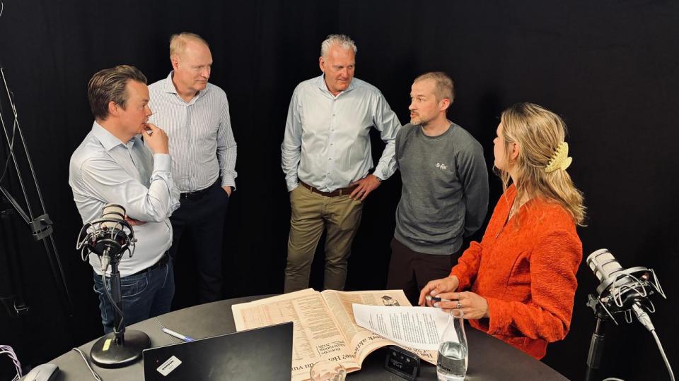 Hvordan finder man de gode købsmuligheder på aktiemarkedet? Det undersøger vi dagens Investor Podcast. Fra venstre: investorredaktør Simon Kirketerp, investor Peter Bækgaard, aktiestrateg Ole Søeberg fra kapitalforvalteren Brock Milton Capital, Søren Gleie, stifter og adm. direktør i Trophy Games, og journalist Anine Holmelund Frandsen.