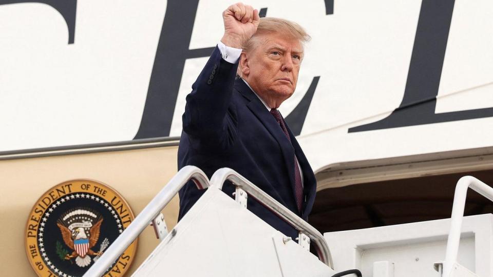 Trump siger, at han vil acceptere valgresultatet ved midtvejsvalget, hvis det er "ærligt". 