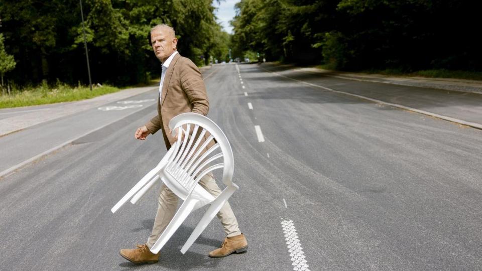 Tidligere chef for PET og FE, Lars Findsen, er gæst i sommerserien “Den varme havestol” i denne uge.