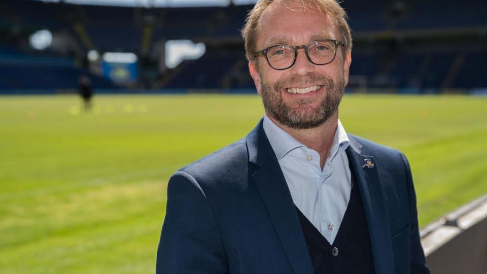 Efter mange år som adm. direktør i Brøndby IF forlader Ole Palmå jobbet. Men han skal stadig beskæftige sig med fodbold. 