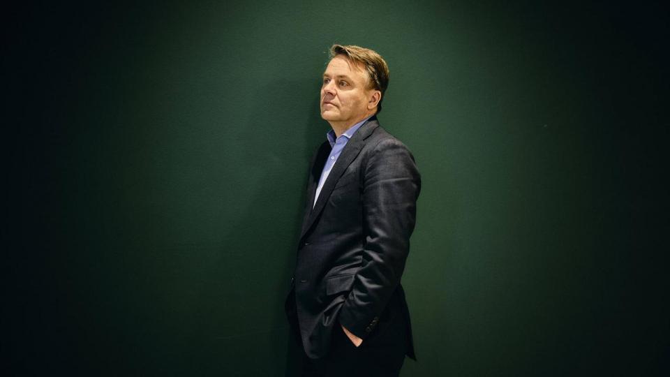 Globalconnect vil ikke både være netværksejer og internetleverandør, og derfor har koncernen netop solgt sine privatkundeforhold i to lande, forklarer adm. direktør Martin Lippert. 