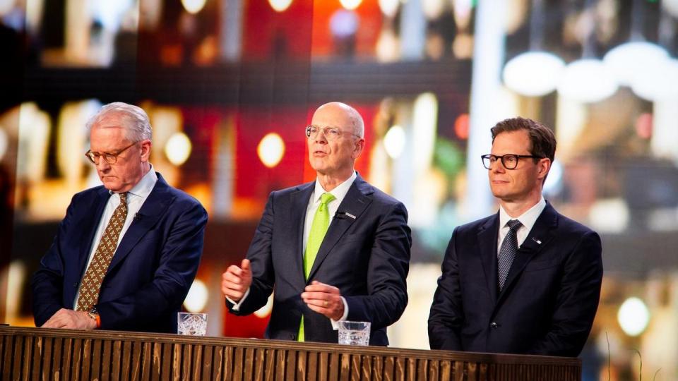Danske Banks generalforsamling blev afholdt digitalt under ledelse af dirigent Niels Kornerup (t.v.), formand Martin Blessing og adm. direktør Carsten Egeriis.