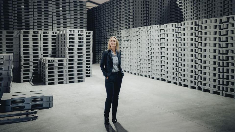 Stine Bøgelund Kristensen, kommerciel direktør hos Smart Retur Danmark, satser på, at virksomheden kan erstatte ca. 40 pct. af europaller i træ med plastpaller på det danske marked inden for ét til tre år.