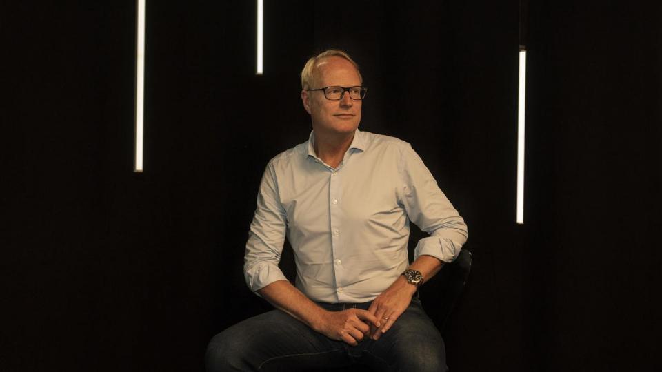 Novo-investoren Peter Bækgaard er én af flere investorer, der undrer sig over aktiens hårde medfart mandag. 