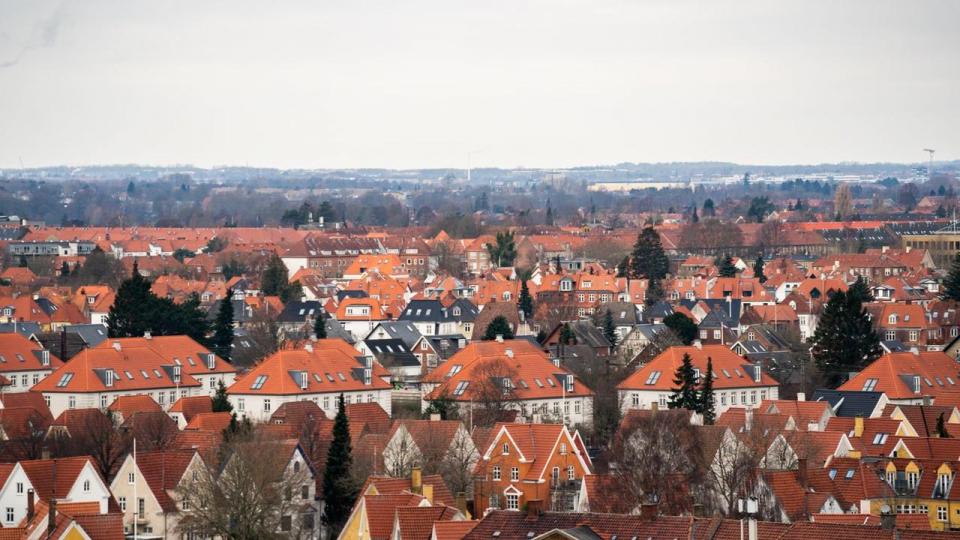 Statens vurderingssystem skaber en usikkerhed for borgerne, der i sidste ende kommer til at virke som en kombineret skat på forbrug og investeringer, mener Christian Bjørnskov.