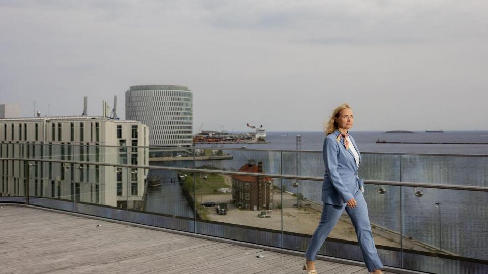 Karen Dyrskjøt Boesen er trådt ind som midlertidig direktør for DFDS, efter at tidligere topchef Torben Carlsen blev fyret.