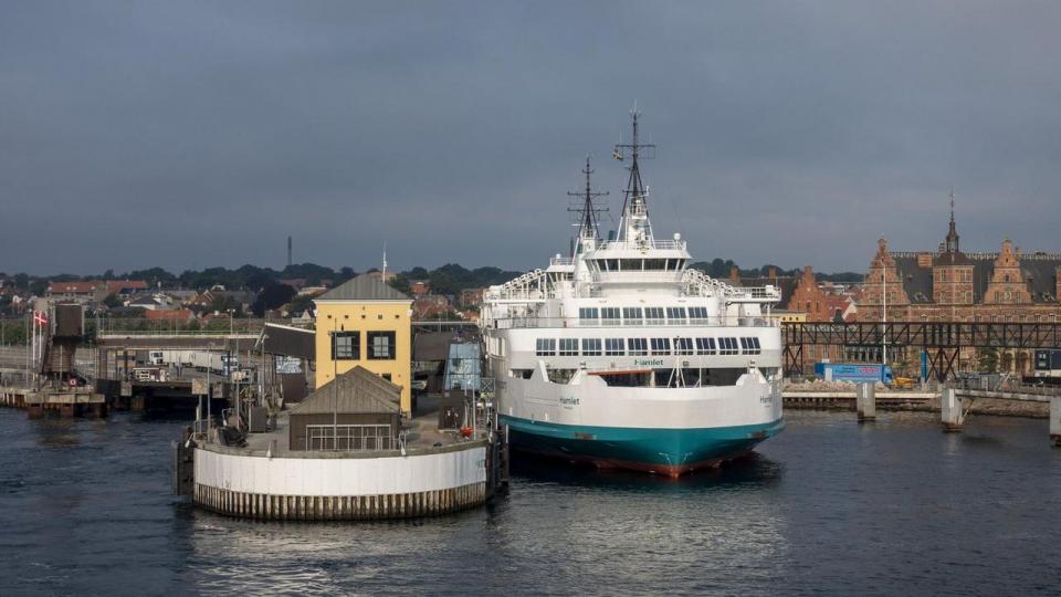 Færge i Helsingør, der skal sejle passagerer til Helsingborg. 