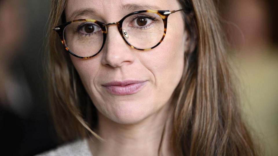Ifølge Lea Wermelin (S) må vi ikke vænne os til at møde AI-genereret overgrebsmateriale af børn og unge.