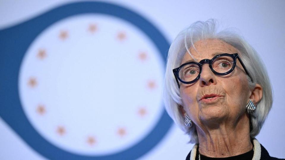 Chef for Den Europæiske Centralbank, Christine Lagarde, meldte i denne uge, at man er klar til at hæve renterne, hvis de stigende energipriser for alvor begynder at presse inflationen op.