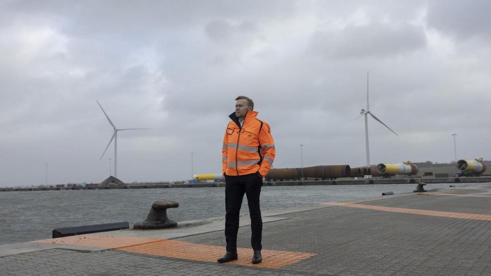 Der er brug for markant mere kapacitet i Europas havne for at håndtere udbygningen af havvind og komponenter, som ikke længere kan transporteres på landevejene, påpeger adm. direktør for Odense Havn, Carsten Aa.