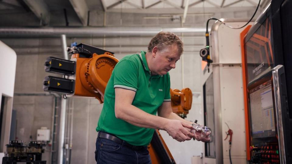Lars Rasmussen er adm. direktør i Multicut A/S.