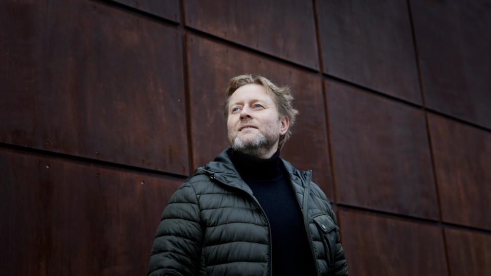 Forventningerne og kravene til online-butikkerne er både hastigt stigende og skiftende. Jan Overgaard, der rådgiver om digitale løsninger, mener, at det i dag meget sjældent kan betale sig for virksomheder at købe ind i en færdig pakkeløsninger til deres site. Foto: Kåre Viemose