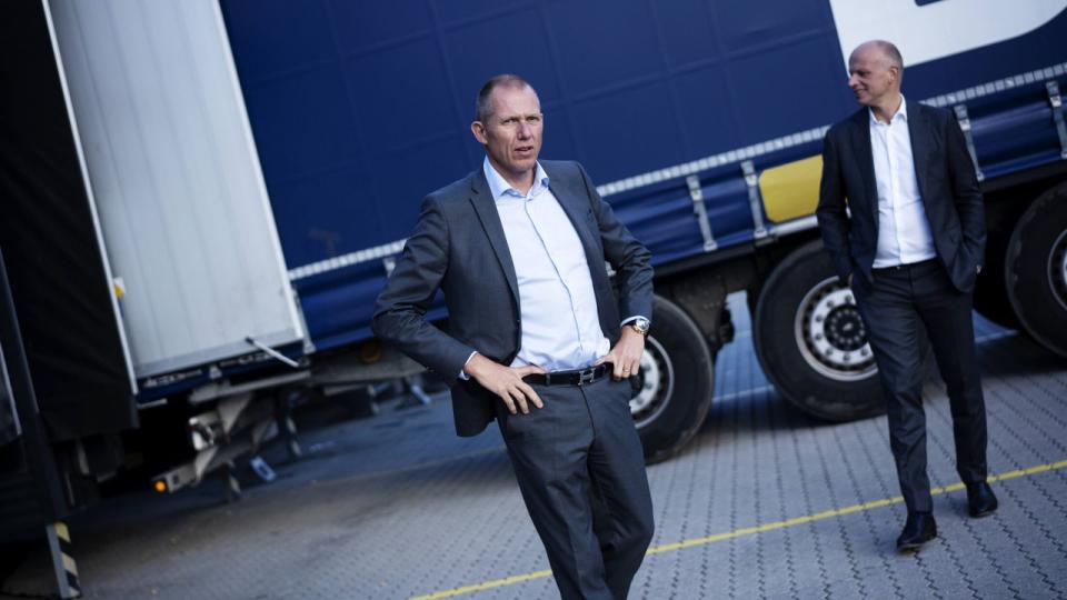 DSV’s afgående adm. direktør Jens Bjørn Andersen (t.v.) og nye adm. direktør Jens Lund fotograferet i 2018. Arkivfoto: Marie Bentzon & Steven Achiam