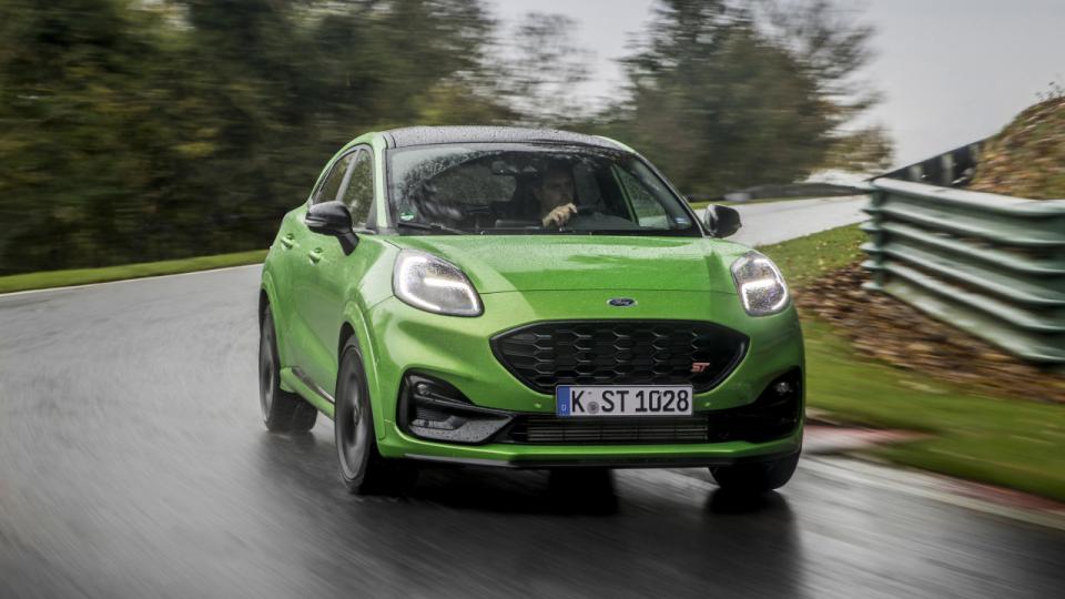 Her kommer den første europæiske SUV udviklet af sportsafdelingen Ford Performance. Med 200 hk er den lige så hurtig som en Fiesta ST i optrækket.