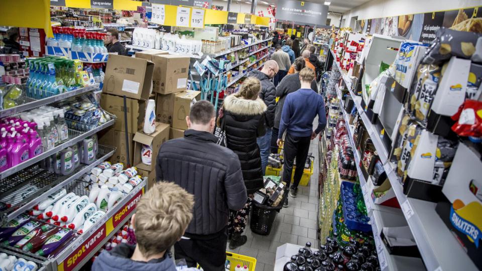 Med flere penge i lønposen og en lav inflationen er reallønnen ved at blive genoprette og det er godt  privatforbruget og økonomien. Arkivfoto: Mads Claus Rasmussen/Ritzau Scanpix