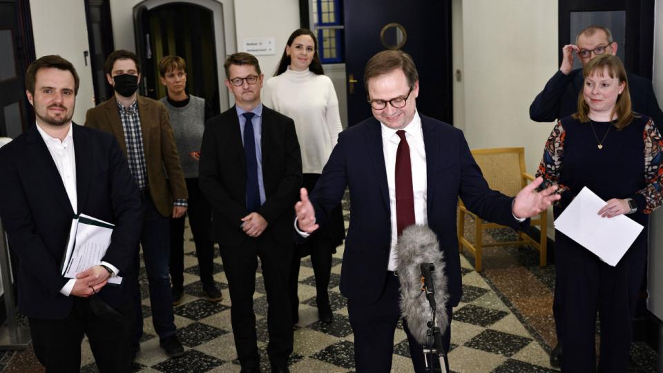 Der kom penge til turisme, de unge og indenrigstransport, da det blev bestemt at stoppe nuværende coronahjælp til erhvervslivet. Foto: Philip Davali/Ritzau Scanpix