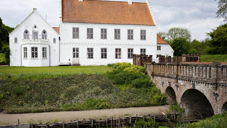 Herregården Nørre Vosborg med gourmetrestaurant og komfortable værelser ligger naturskønt mellem Vestkysten og Holsterbro. Foto: Astrid Dalum