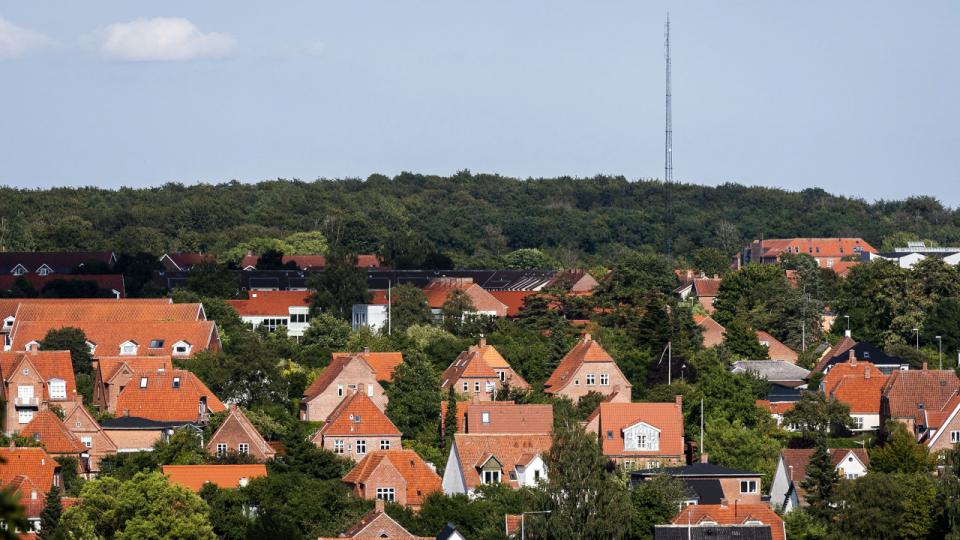 Flere hussælgere må sætte priserne ned for at komme af med deres bolig, viser nye tal fra Boliga. Arkivfoto: Ida Marie Odgaard/Ritzau Scanpix