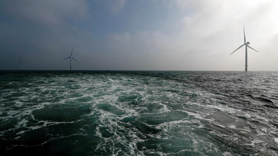 I november 2020 præsenterede EU-Kommissionen sit udspil til en samlet strategi for havvind. Nu har parlamentet revideret og forhandlet om strategien – 15. februar 2022 blev den endeligt vedtaget. Arkivfoto: Yves Herman/File Photo/Ritzau Scanpix