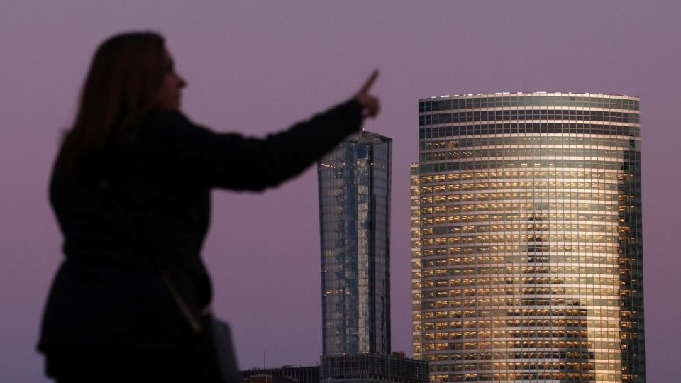 I stedet for at tale om grøn klimaomstilling fremhæver blandt andre Goldman Sachs – hvis hovedkontor i New York kan ses på billedet – hvor mange hundrede milliarder kroner, man skaffer til olie- og gasselskaber. Arkivfoto: Andrew Kelly/Reuters/Ritzau Scanpix