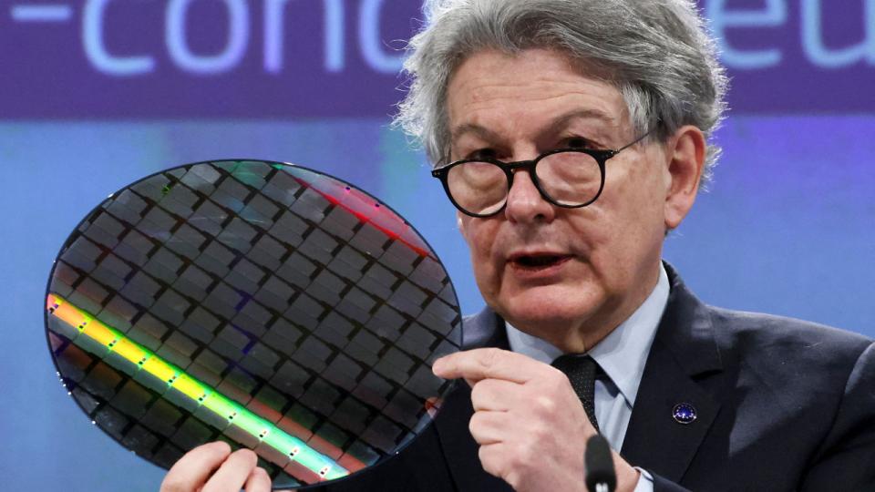 Muligheden for at lukke for eksport af mikrochip kan bruges i forhandlinger med globale partnere, lød det tirsdag fra EU-kommisæren for det indre marked, Thierry Breton. Foto: Yves Herman/Reuters/Ritzau Scanpix