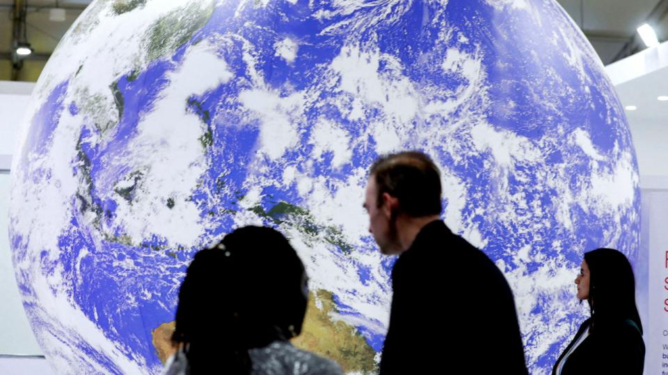 FN’s klimapanel m.fl. understreger, at vi ikke kan indfri Paris-aftalens mål, hvis der fortsat etableres nye fossile projekter. 
Foto: Mohamed Abd El Ghany/Reuters/Ritzau Scanpix