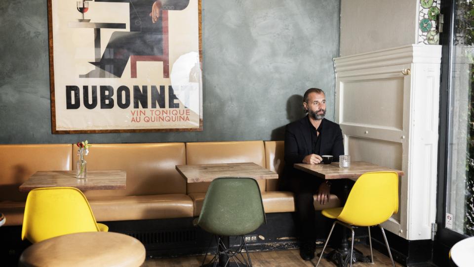 Morten Albæk på Café Drudenfuss, hvor han arbejdede, da han studerede. Foto: Julie Meld Kristensen