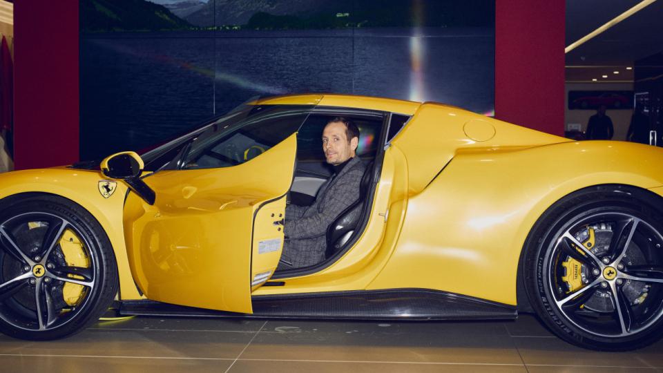 Bilkoncernen Formula med direktør Jesper Viskum Schak i front åbner et showroom i Vejle, som skal tiltrække jyske købere af luksusbiler. Foto: Thomas Nielsen