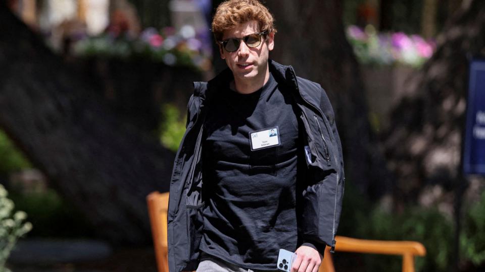 Sam Altman er leder af Open AI. Han er endnu ret ukendt i offentligheden, men er et kendt ansigt i tech-miljøet. Det er mennesker som ham, der udvikler den nye kunstige intelligens i chatbots som Chat GPT, og som de ikke helt selv forstår indholdet af. Arkivfoto: Brendan McDermid/Reuters/Ritzau Scanpix