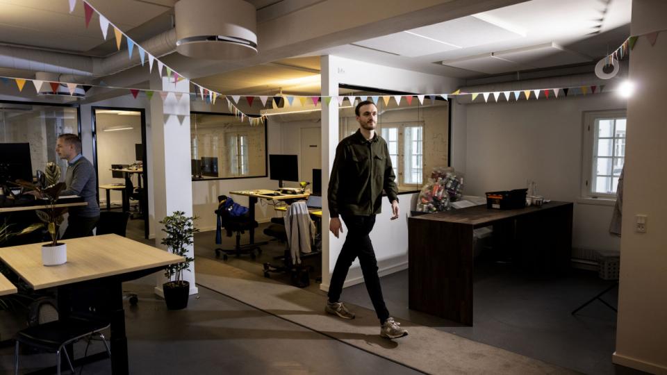 Den danske virksomhed Reel puljer deres kunder, så de kan købe grøn energi på samme måde, som store virksomheder kan, fortæller stifter og direktør Jon Sigvert. Foto: Simon Fals