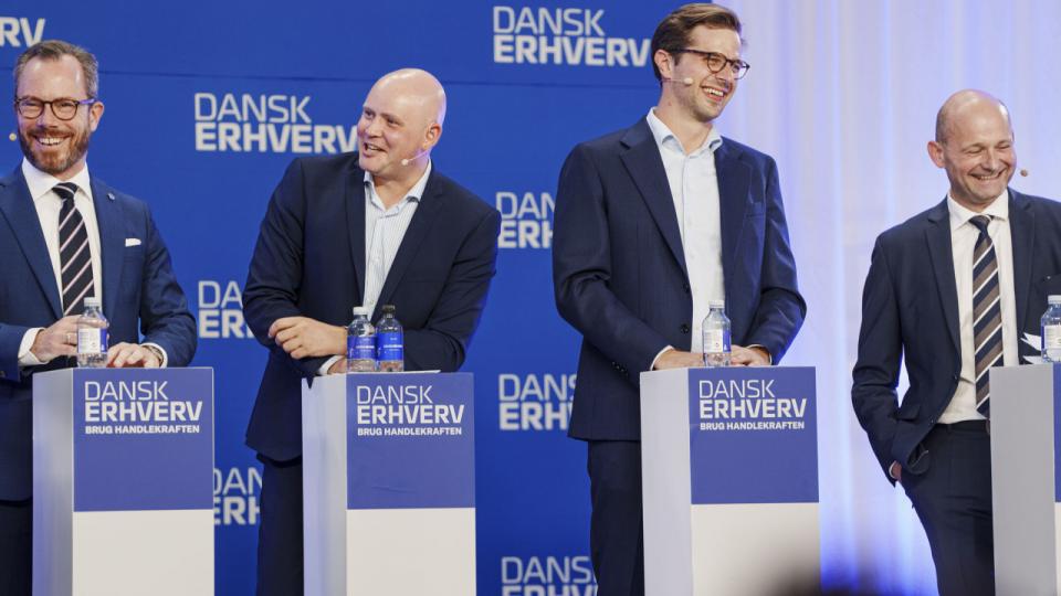 Momentvis højt humør blandt partiledere på årsmødets debat. Foto: Liselotte Sabroe/Ritzau Scanpix