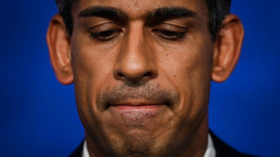 Den britiske premierminister, Rishi Sunak, er en af de ledere, som de seneste uger har valgt at sætte klimatiltag på pause og udskyde planlagte frister for udfasning af benzinbiler og gasfyr. Arkivfoto: Justin Tallis/AFP/Ritzau Scanpix