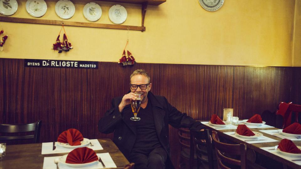På Café Lindevang finder Carsten Højer Schack den danske mad, han savner i USA. Foto: Thomas Nielsen