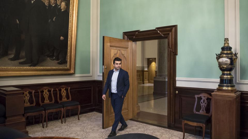 Mohammad Rona (M) vil have reguleret mængden af spilreklamer. Foto: Sara Gangsted