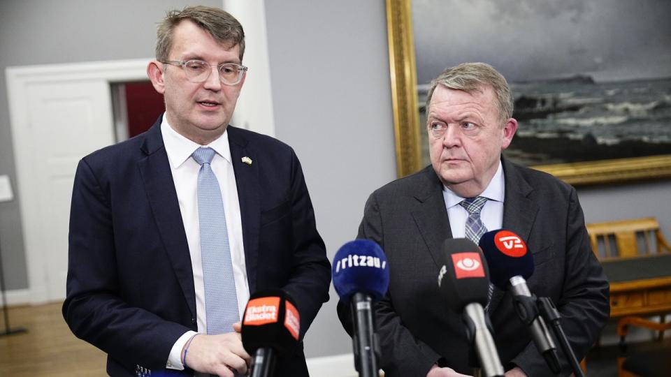 Udenrigsminister Lars Løkke Rasmussen (M) og forsvarsminister Troels Lund Poulsen (V) oplyser, at Danmark sender en fregat til Det Røde Hav.