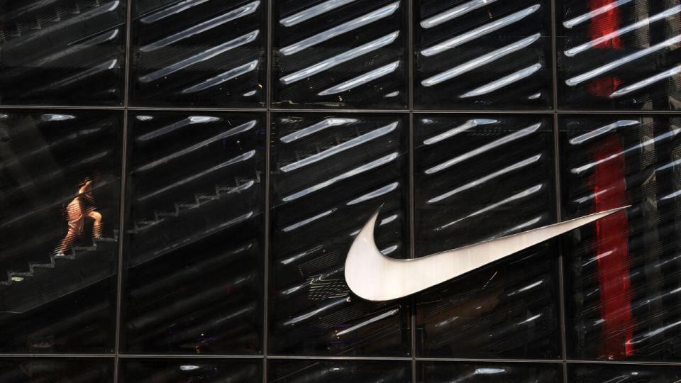 “Vi tager nogle skridt for at repositionere Nike til at være mere konkurrencedygtig og for at drive en bæredygtig, profitabel langsigtet vækst,” lyder det fra Nikes finansdirektør. Arkivfoto: Shannon Stapleton/Reuters/Ritzau Scanpix