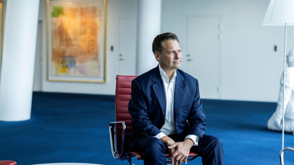 Saxo Banks topchef, Kim Fournais, og hans stab valgte i starten af 2024 at sænke priserne for handel med aktier, obligationer, gearede produkter osv. Det har indtil videre kastet 100.000 nye kunder af sig globalt. Arkivfoto: Simon Fals