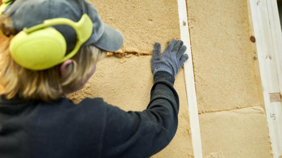 “Når jeg ser på mine lærlinge i dag og de unge håndværkere, er det tydeligt, at meget har forandret sig,” skriver Henrik Hoffmann. Arkivfoto: Signe Goldmann/Ritzau Scanpix