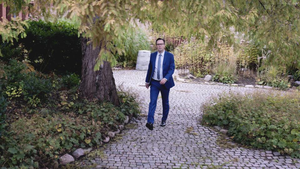 Det er nødvendigt at lade aflønning være hemmelig for offentligheden, når ATP’s kapitalfond forvalter midler for private investorer. Det sikrer de obligatoriske opspareres afkast, mener Mikkel Svenstrup, investeringsdirektør i ATP. Arkivfoto: Walther Boelge