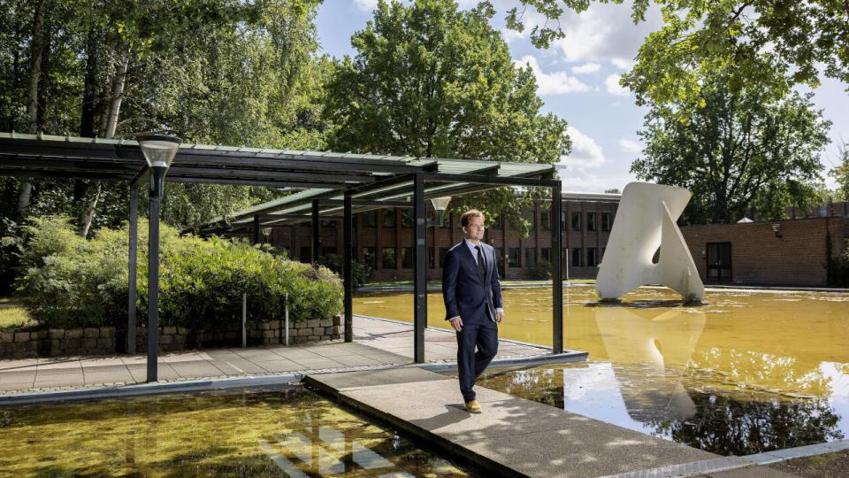Direktør og medstifter i Kompasbank, Michael Hurup Andersen, regner med et underskud på 50 mio. kr. i år. Til gengæld regner han med, at 2025 vil give et overskud i banken. Arkivfoto: Simon Fals