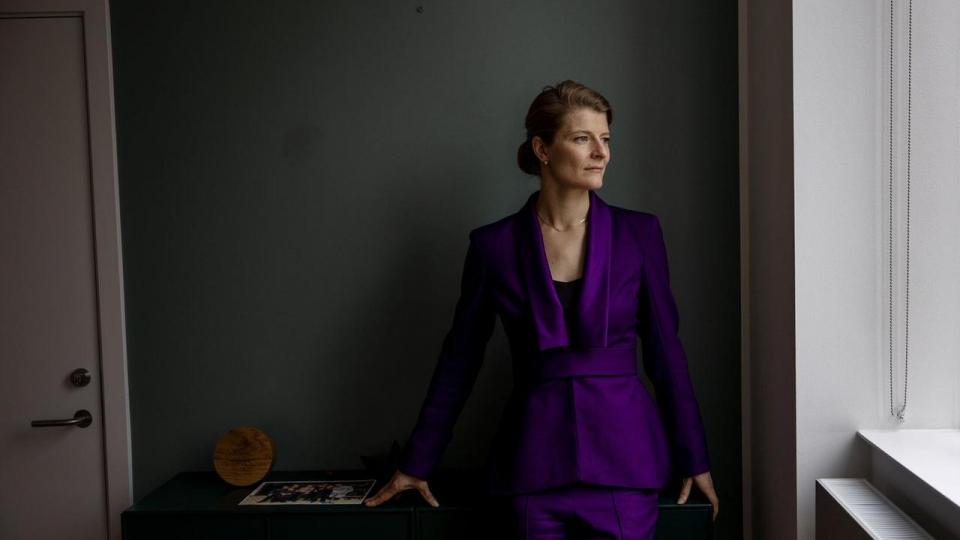 “Hvor er det vildt, at vi har en minister, der forbigår over en halv million danskere,” skriver indlæggets afsendere. 