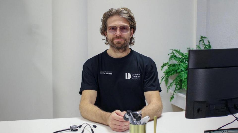 Jakob Fraes, Speciallæge i almen medicin, Ph.d., Alment praktiserende læge, Medstifter af Lægerne Danmark