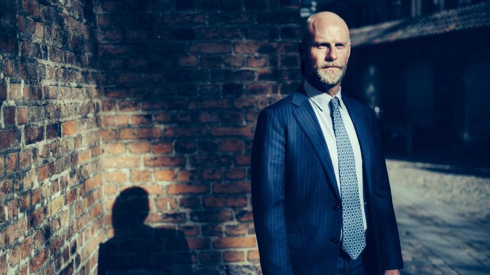Christian Johansen, ledende partner i Bruun & Hjejle, foran kontoret i Nørregade. Fra 2027 rykker selskabet til et nyt domicil i Nordhavn. 