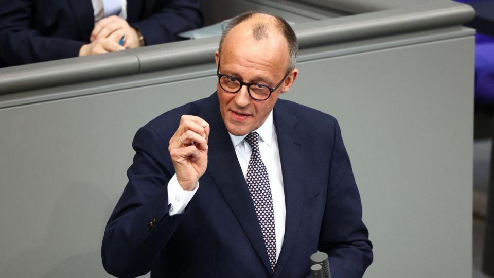 CDU-leder Friedrich Merz har sammen med socialdemokrater og grønne fået sin mega-gældspakke vedtaget i Forbundsdagen.