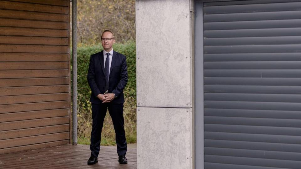 Royal Unibrew og Carlsberg styrer lige nu uden om de massive kursdrop, vi ser på markedet. De går helt fri af told, fortæller Jacob Pedersen, aktieanalysechef i Sydbank.