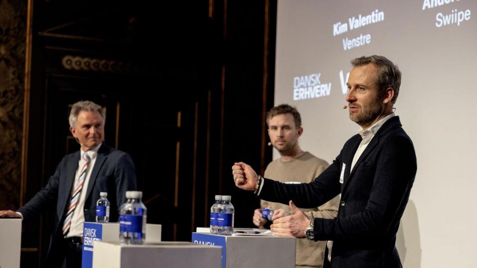 Folketingsmedlem Kim Valentin (V), Casper Christiansen fra Penneo og Anders Riis fra Swiipe. Swiipe er netop opkøbt af norske Aera.