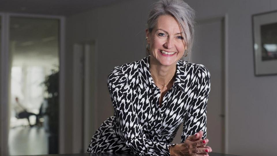 Henriette Søltoft, vicedirektør i Dansk Industri, er overbevist om, at kunst skaber skarpe og kreative medarbejdere.