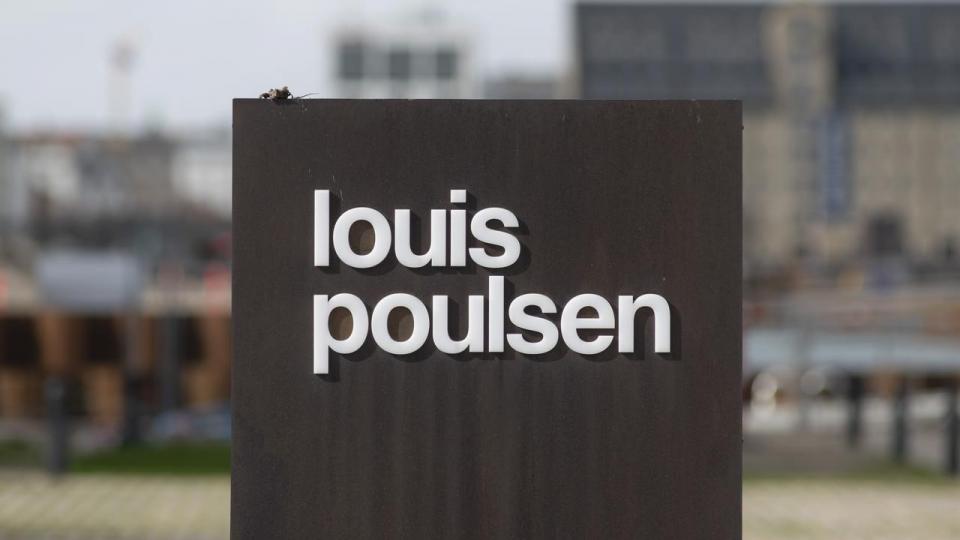 Louis Poulsen er en dansk virksomhed, som fremstiller lamper og belysning designet af kendte designere.