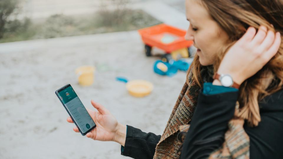 Louise Ferslev, der for en håndfuld år siden startede lommepenge-app'en, Mymonii, har lanceret betalingskort til de brugere der er interesseret. Foto: PR