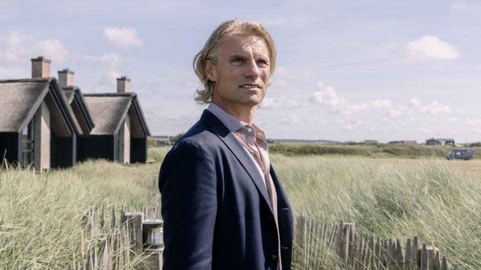 Steen Slaikjær har både haft ansættelse i fødevareindustrien, reklameverdenen og Lego, inden han i 2000 vendte hjem til Blåvand og overtog Hvidbjerg Strand Feriepark med sin søster. Foto: Rebecca Helene Hoffmann